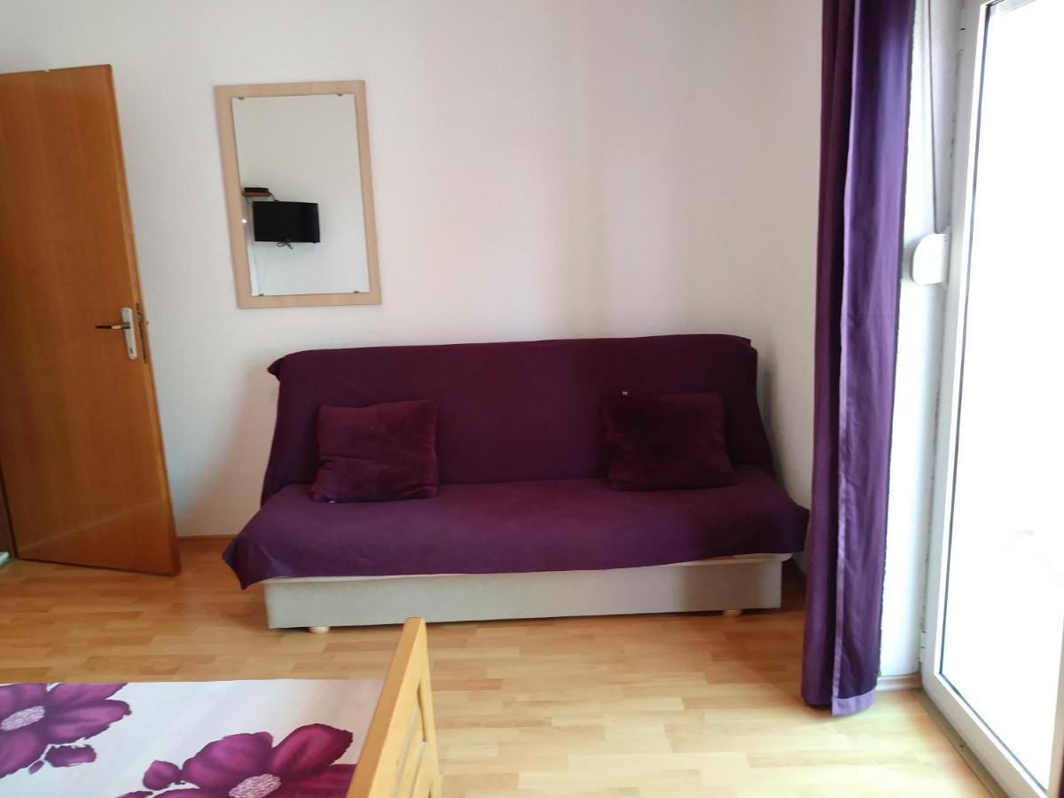 Nives Apartmani Pakoštane Екстериор снимка