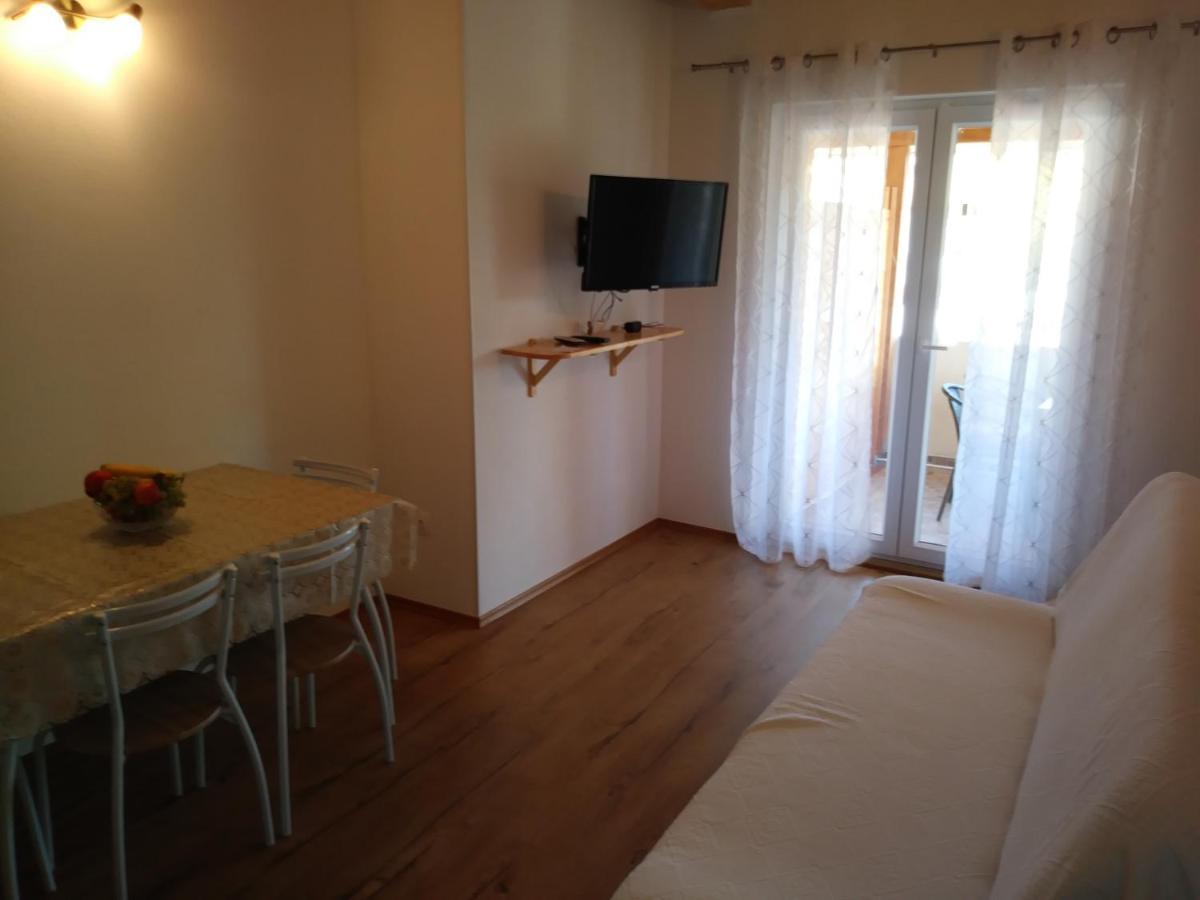 Nives Apartmani Pakoštane Екстериор снимка