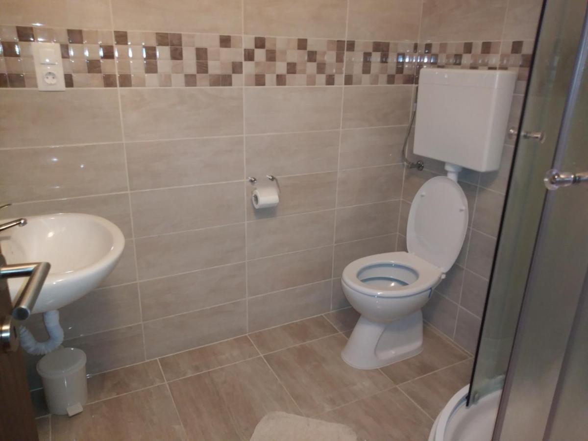 Nives Apartmani Pakoštane Екстериор снимка