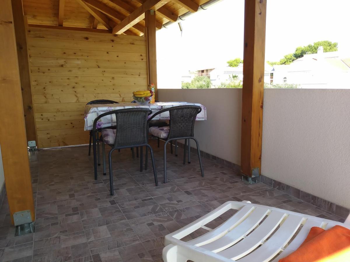 Nives Apartmani Pakoštane Екстериор снимка