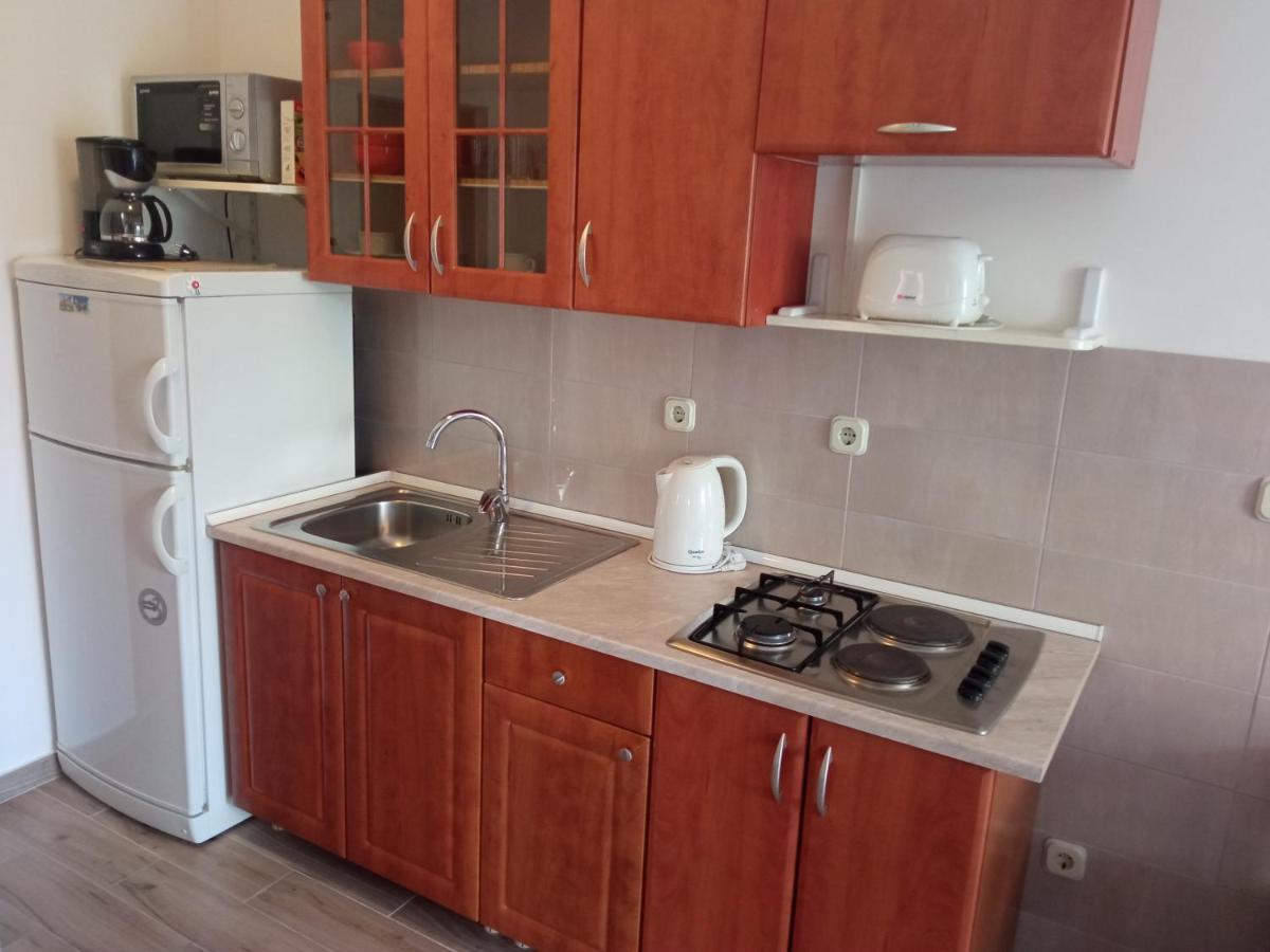 Nives Apartmani Pakoštane Екстериор снимка