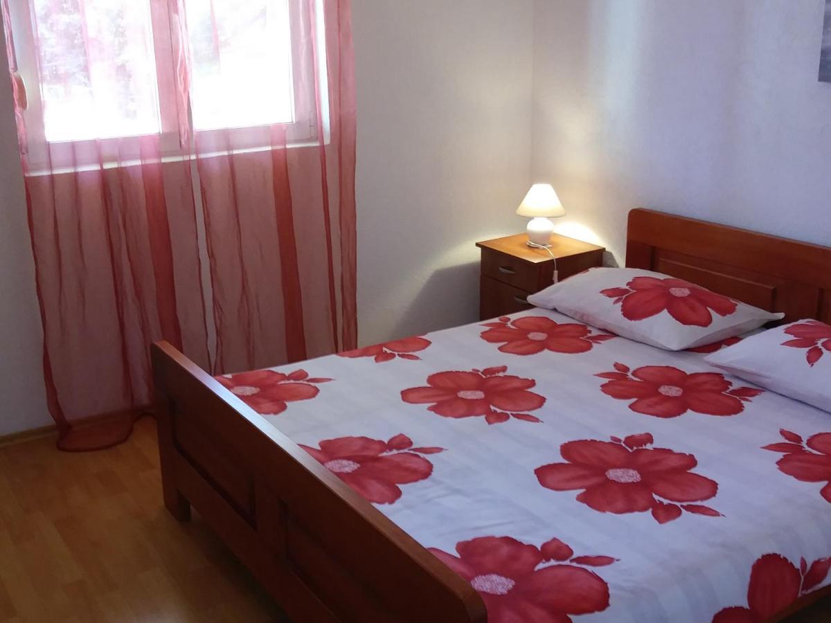 Nives Apartmani Pakoštane Екстериор снимка