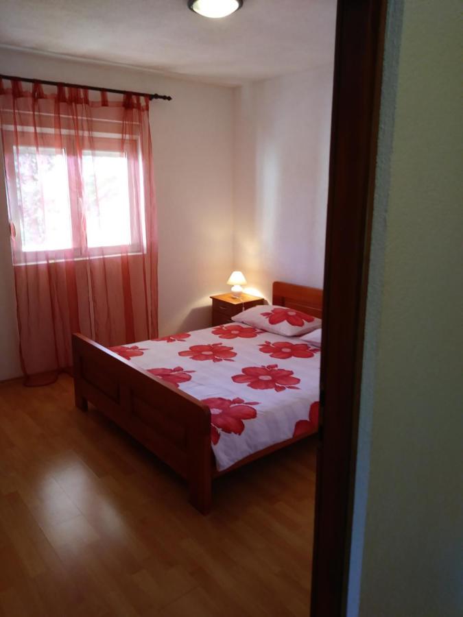 Nives Apartmani Pakoštane Екстериор снимка
