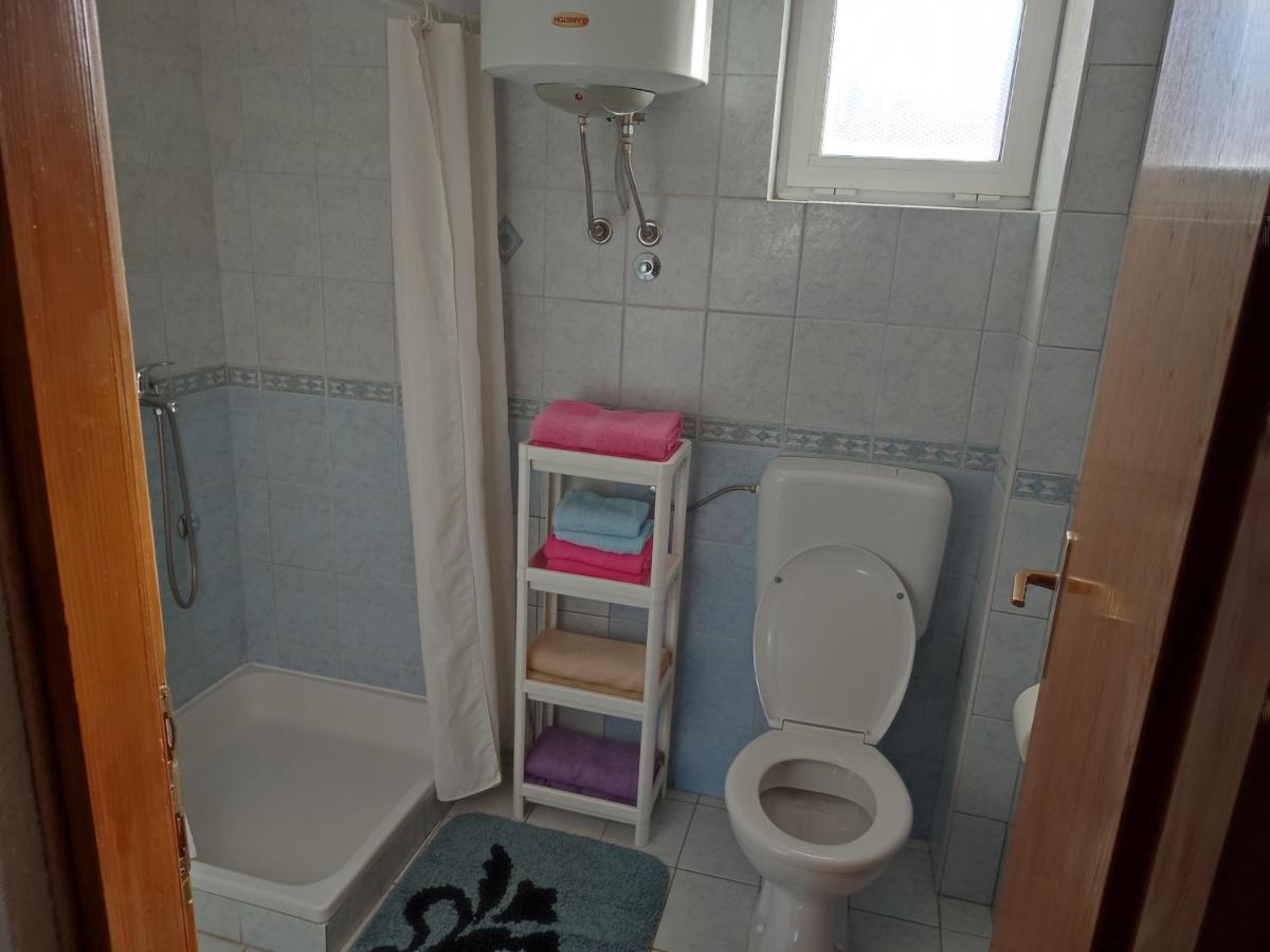 Nives Apartmani Pakoštane Екстериор снимка